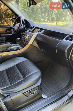 Внедорожник / Кроссовер Land Rover Range Rover 2006 в  фото 8 Внедорожник / Кроссовер Land Rover Range Rover 2006 в
