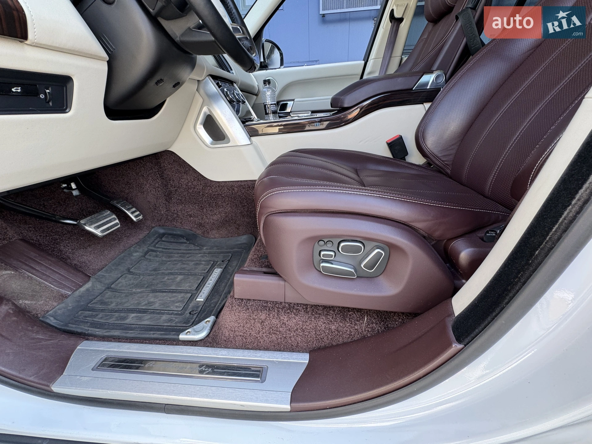 2013 Land Rover Range Rover - мініатюра 25