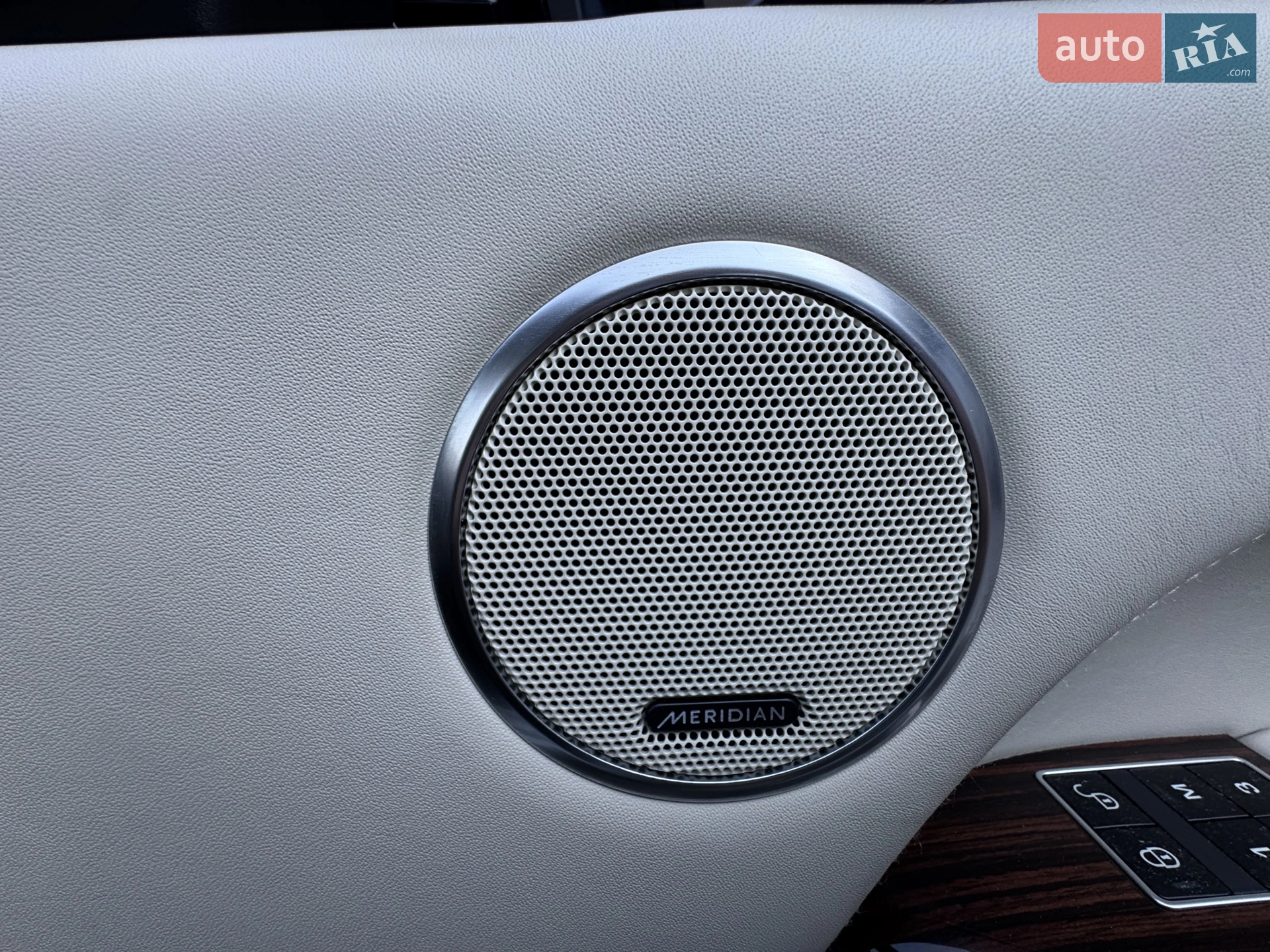 2013 Land Rover Range Rover - мініатюра 29