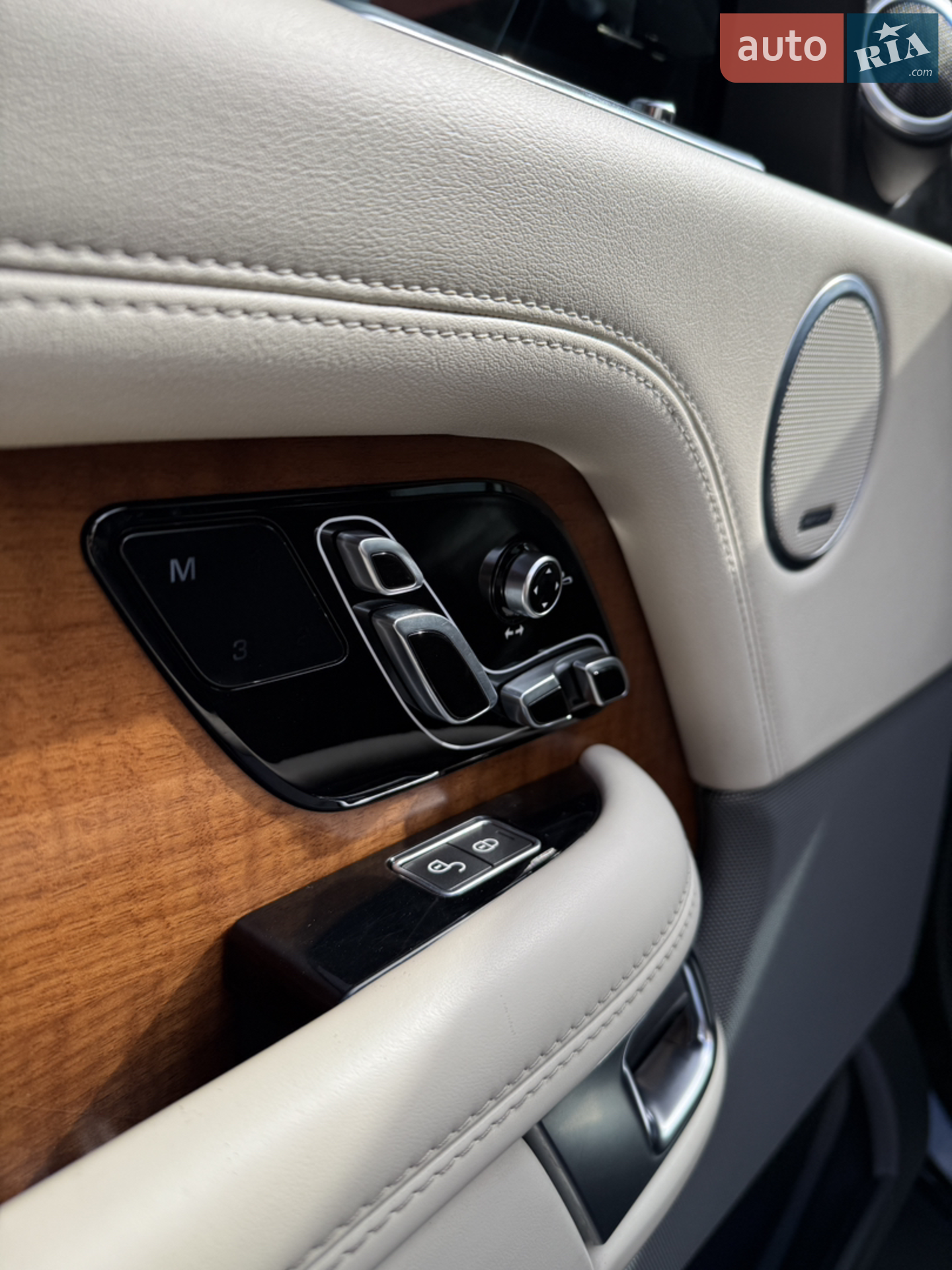 2017 Land Rover Range Rover - мініатюра 11