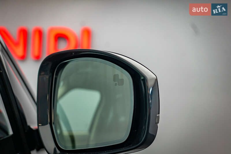 Внедорожник / Кроссовер Land Rover Range Rover 2017 в Киеве