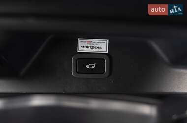 Внедорожник / Кроссовер Land Rover Range Rover 2018 в 