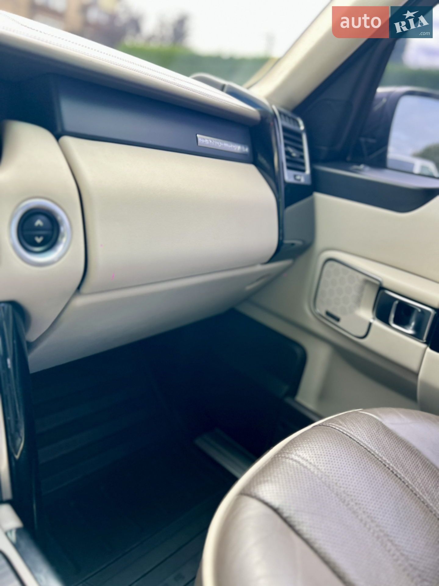 2011 Land Rover Range Rover - мініатюра 137