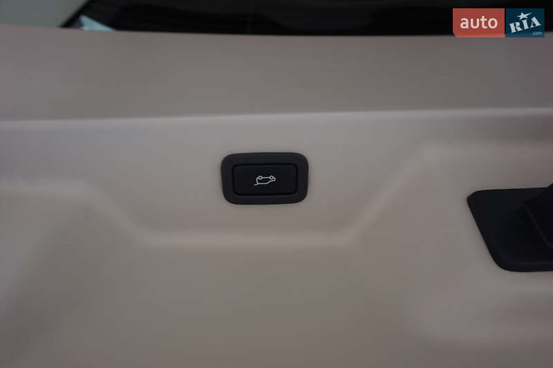 Внедорожник / Кроссовер Land Rover Range Rover 2016 в Одессе