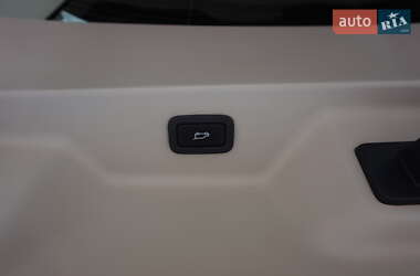 Внедорожник / Кроссовер Land Rover Range Rover 2016 в 