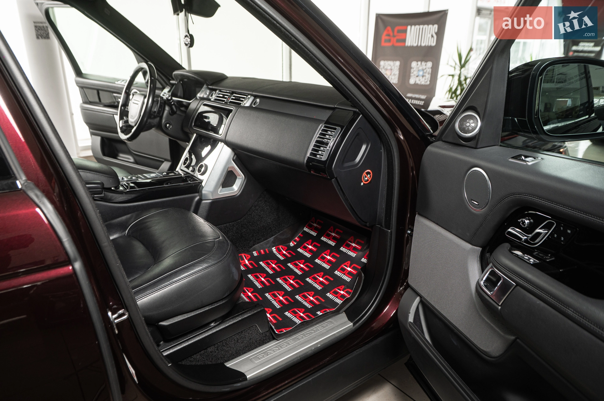 2018 Land Rover Range Rover - мініатюра 23