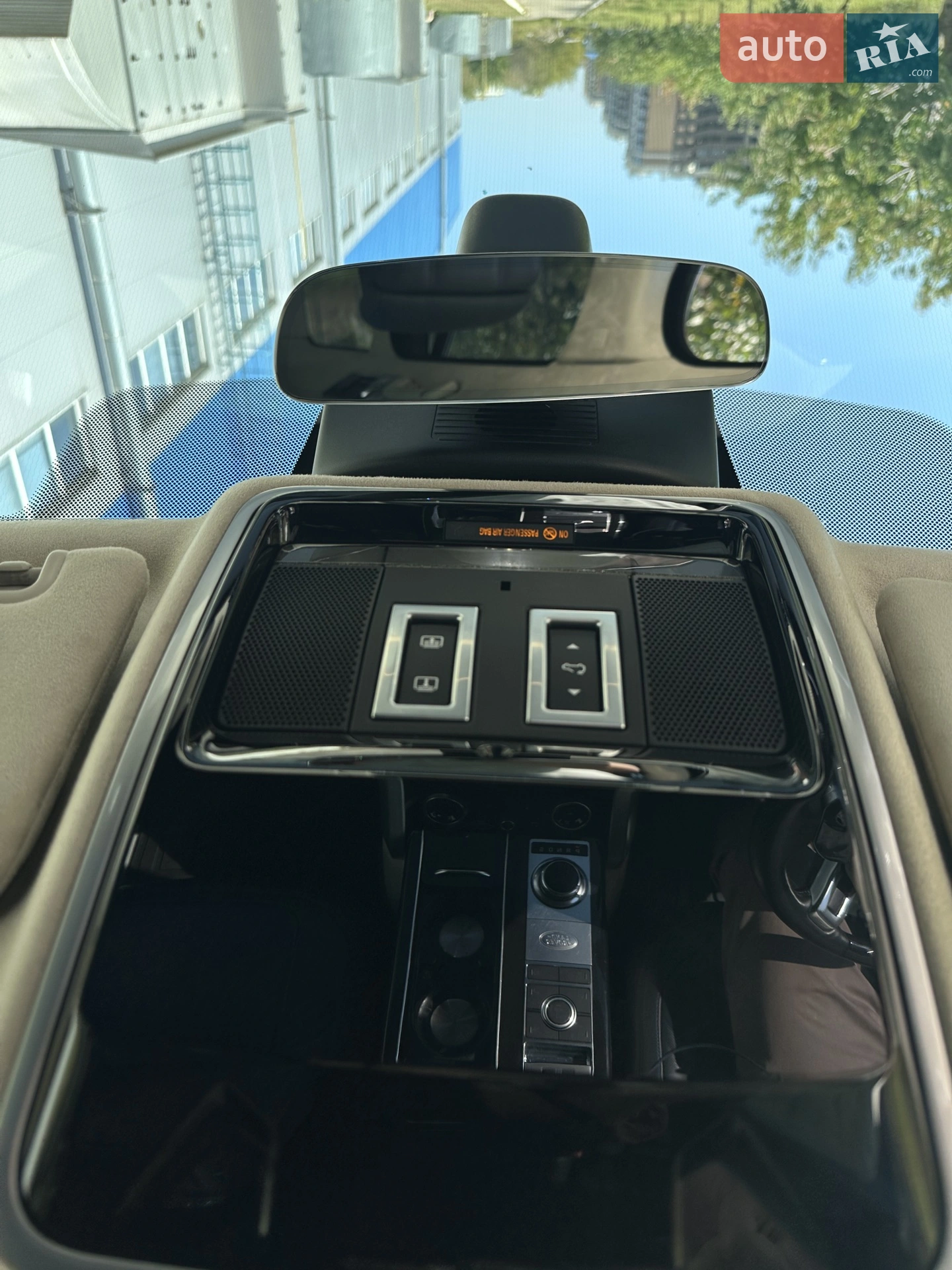 2019 Land Rover Range Rover - мініатюра 18