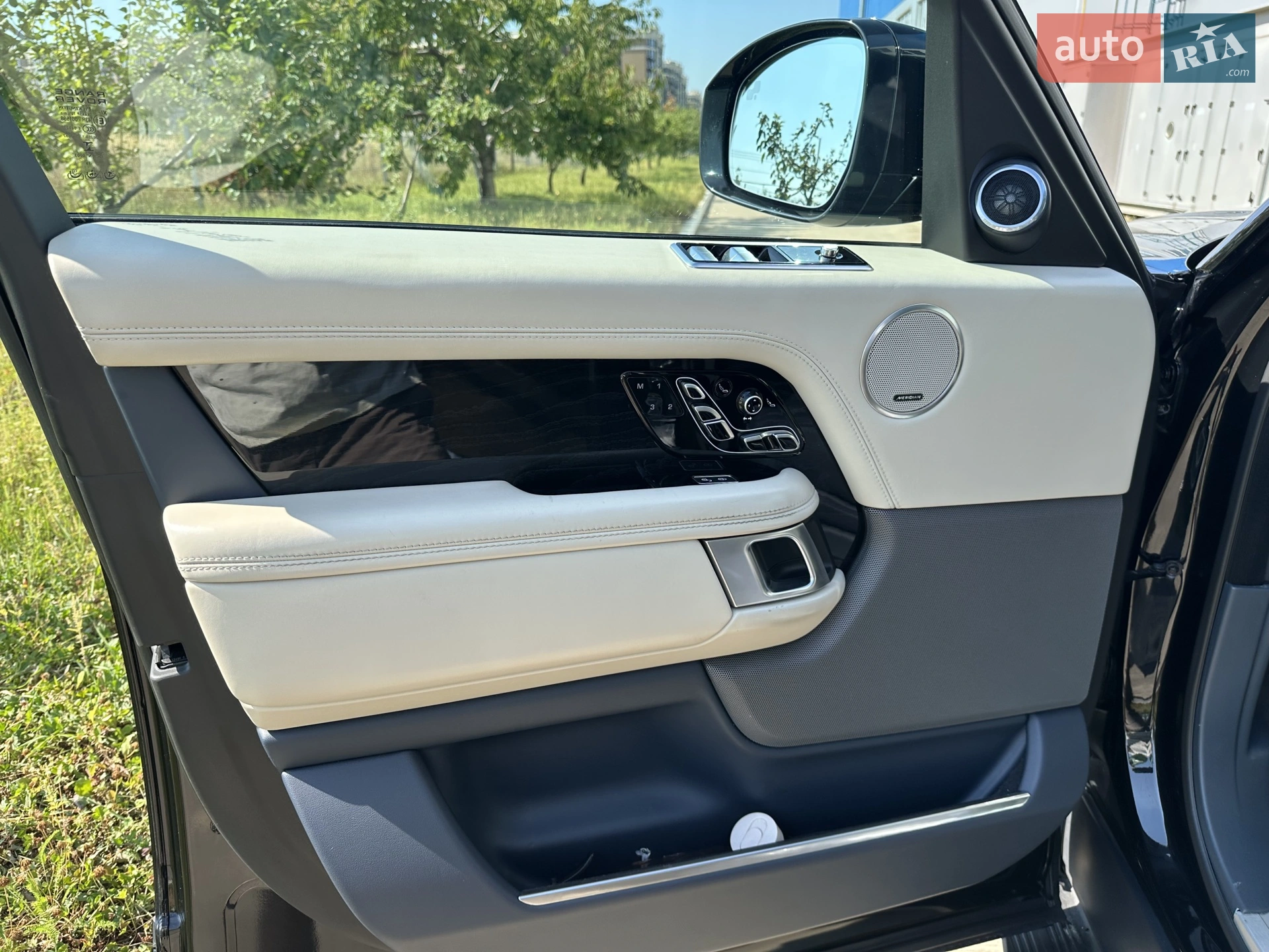2019 Land Rover Range Rover - мініатюра 17