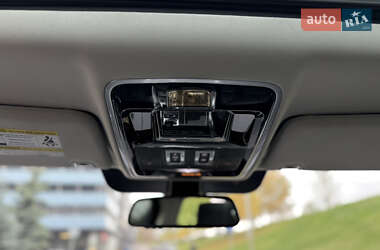 Внедорожник / Кроссовер Land Rover Range Rover 2015 в 