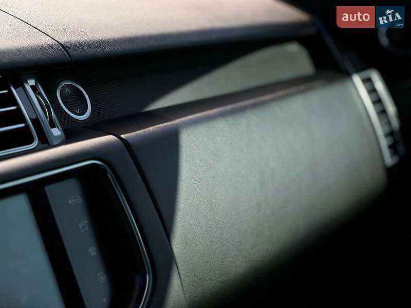 Позашляховик / Кросовер Land Rover Range Rover 2016 в Києві фото 37 Позашляховик / Кросовер Land Rover Range Rover 2016 в Києві