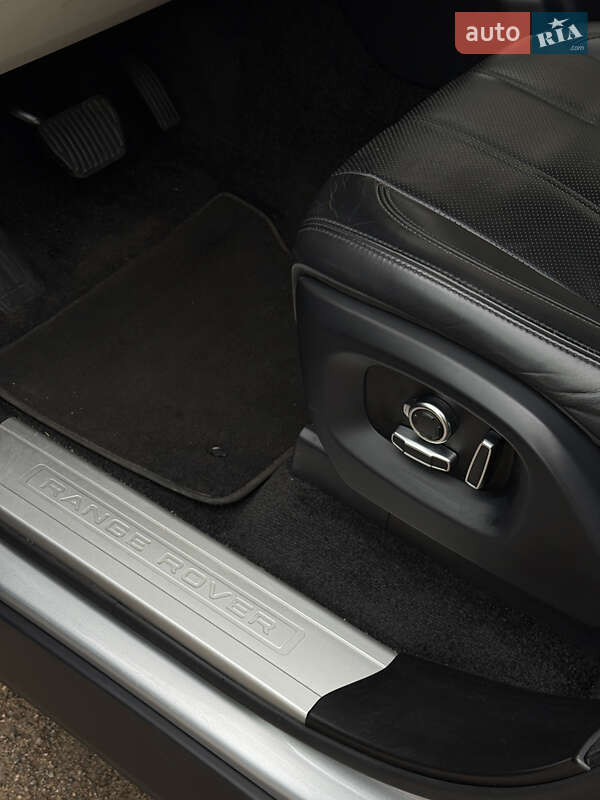 Внедорожник / Кроссовер Land Rover Range Rover 2016 в Одессе фото 12 Внедорожник / Кроссовер Land Rover Range Rover 2016 в Одессе