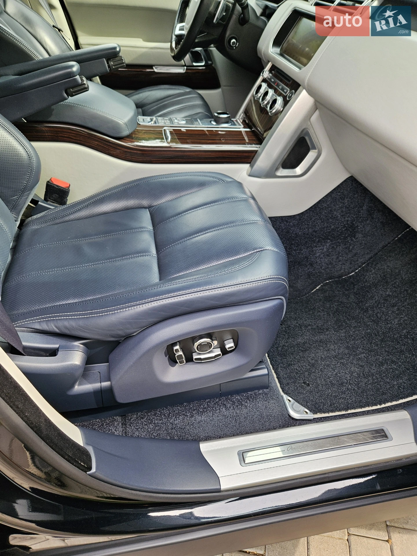 2017 Land Rover Range Rover - мініатюра 17