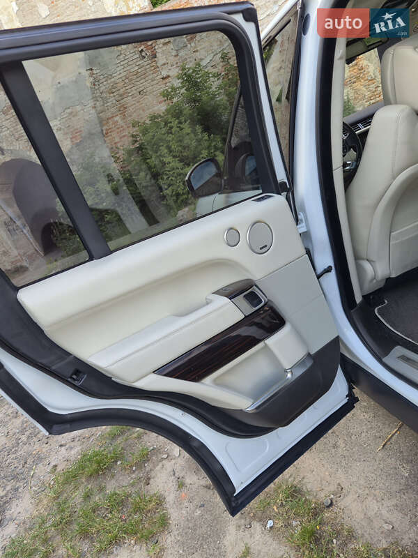 Позашляховик / Кросовер Land Rover Range Rover 2016 в Києві фото 26 Позашляховик / Кросовер Land Rover Range Rover 2016 в Києві