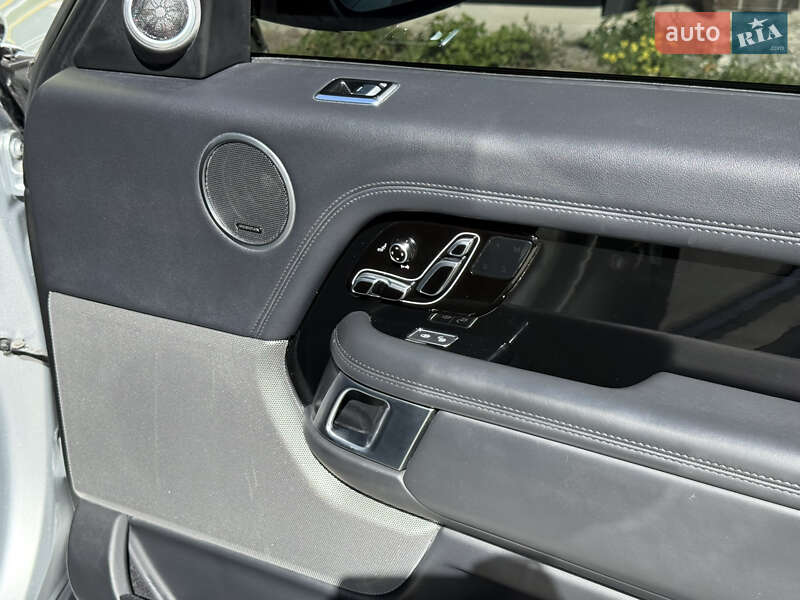 Внедорожник / Кроссовер Land Rover Range Rover 2018 в Тернополе