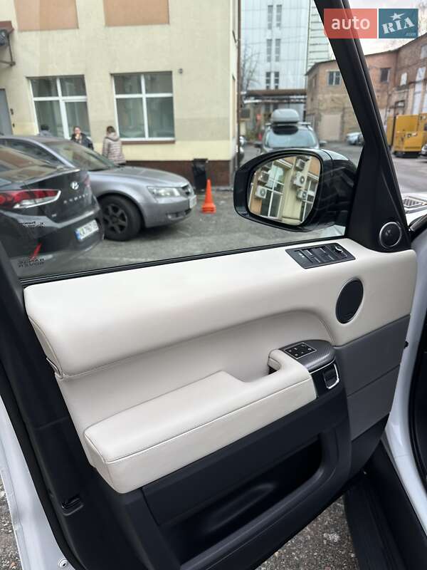 Внедорожник / Кроссовер Land Rover Range Rover 2013 в Киеве фото 28 Внедорожник / Кроссовер Land Rover Range Rover 2013 в Киеве