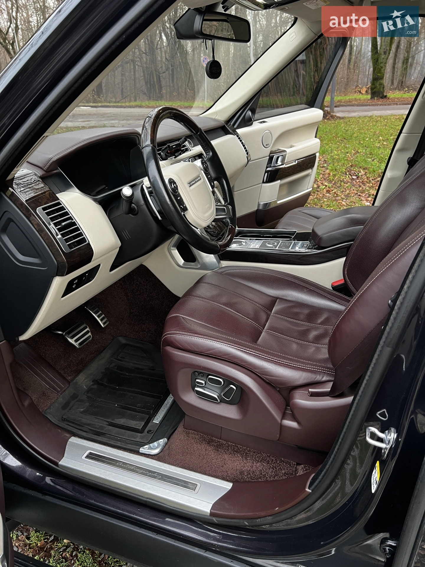 2014 Land Rover Range Rover - мініатюра 17