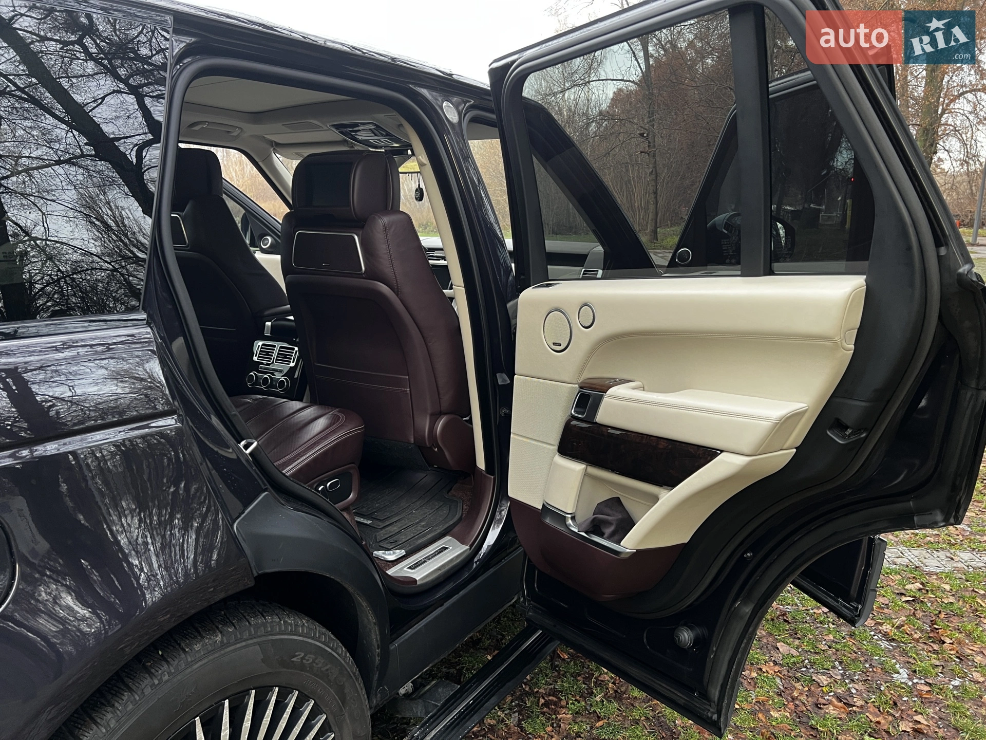 2014 Land Rover Range Rover - мініатюра 24