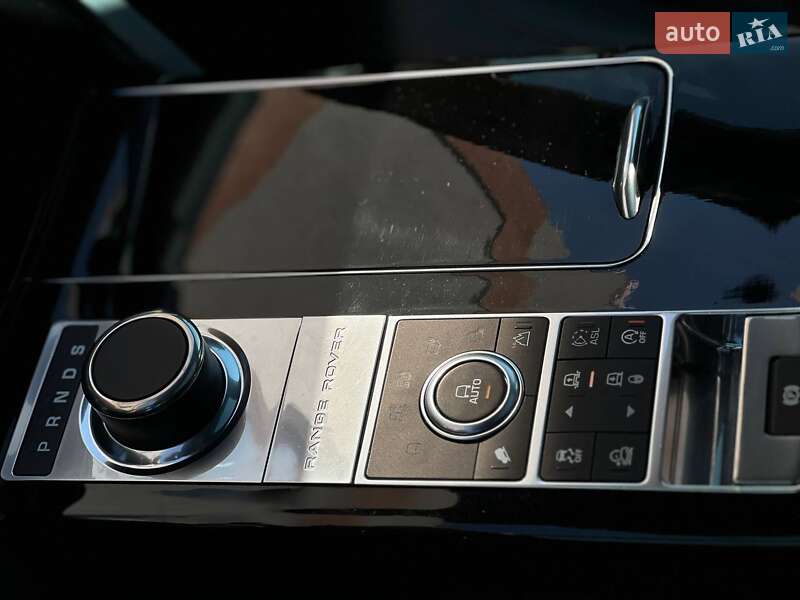 Внедорожник / Кроссовер Land Rover Range Rover 2016 в Киеве