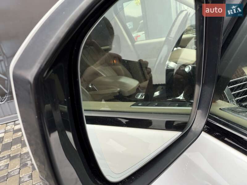 Внедорожник / Кроссовер Land Rover Range Rover 2016 в Львове