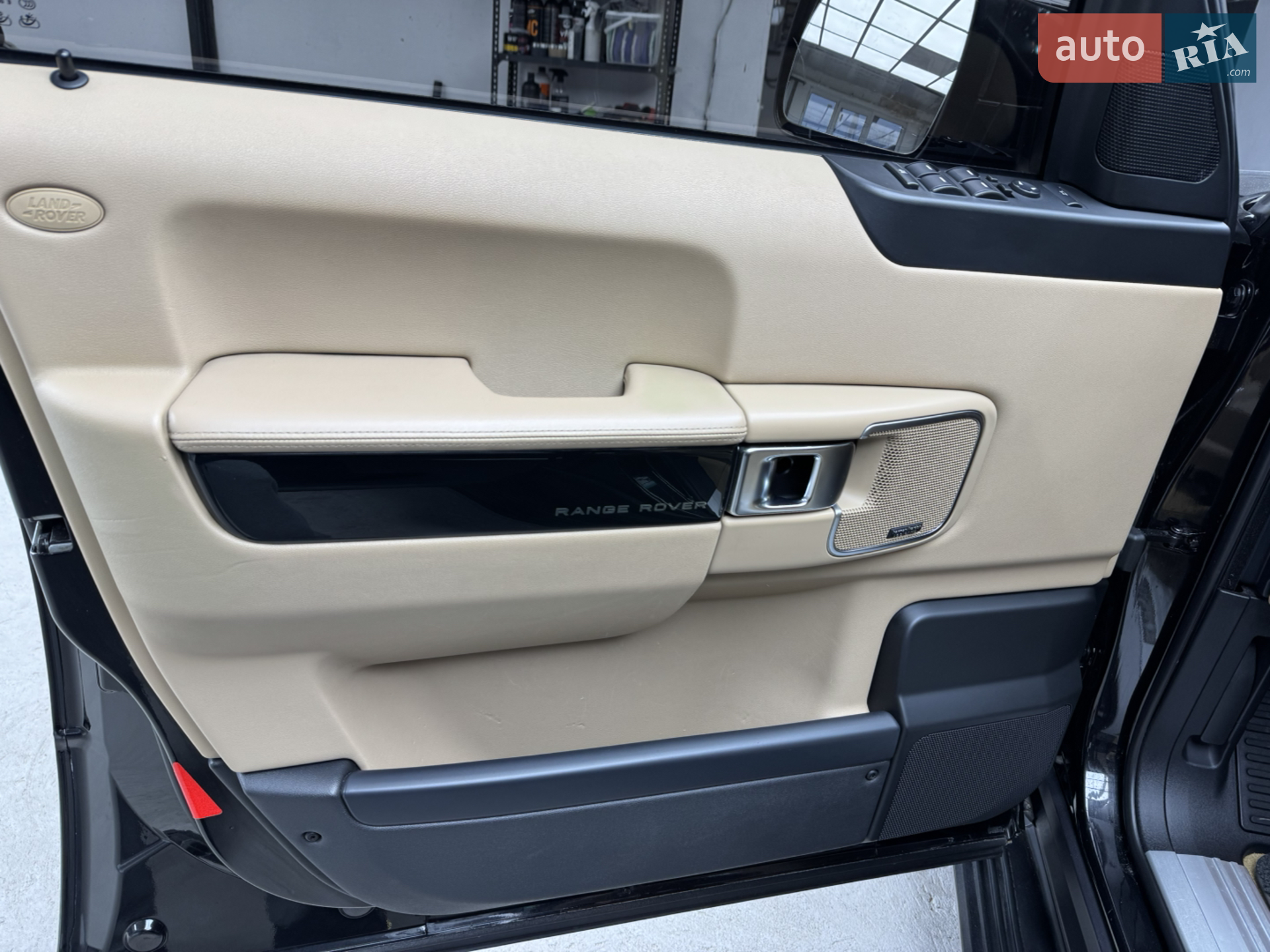 2012 Land Rover Range Rover - мініатюра 23