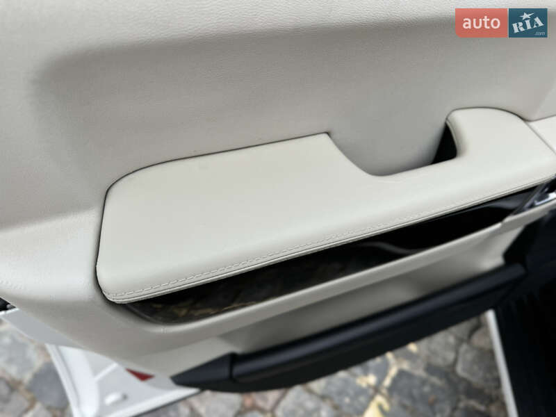 Позашляховик / Кросовер Land Rover Range Rover 2010 в Харкові