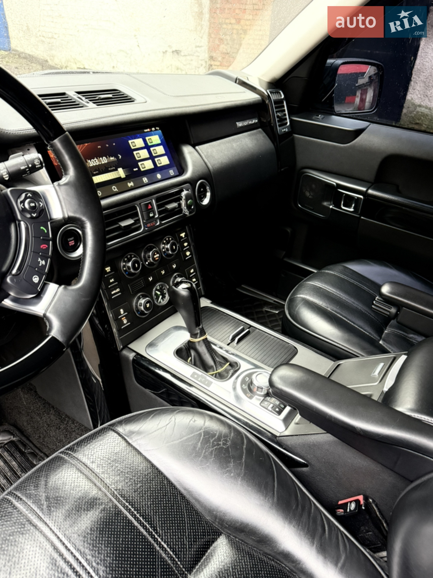 2010 Land Rover Range Rover - мініатюра 23