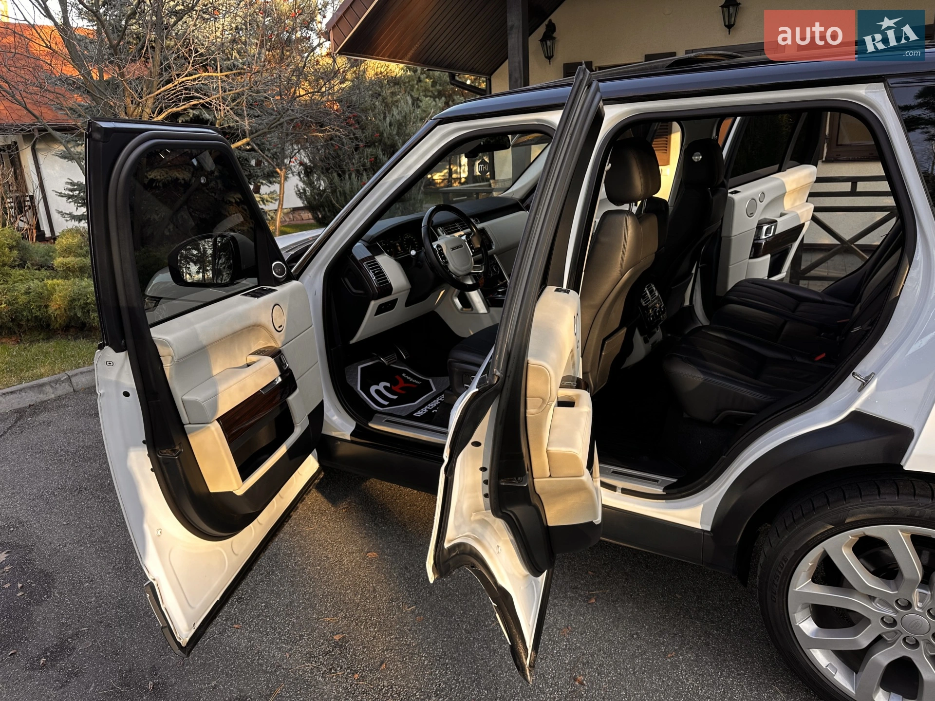 2013 Land Rover Range Rover - мініатюра 44