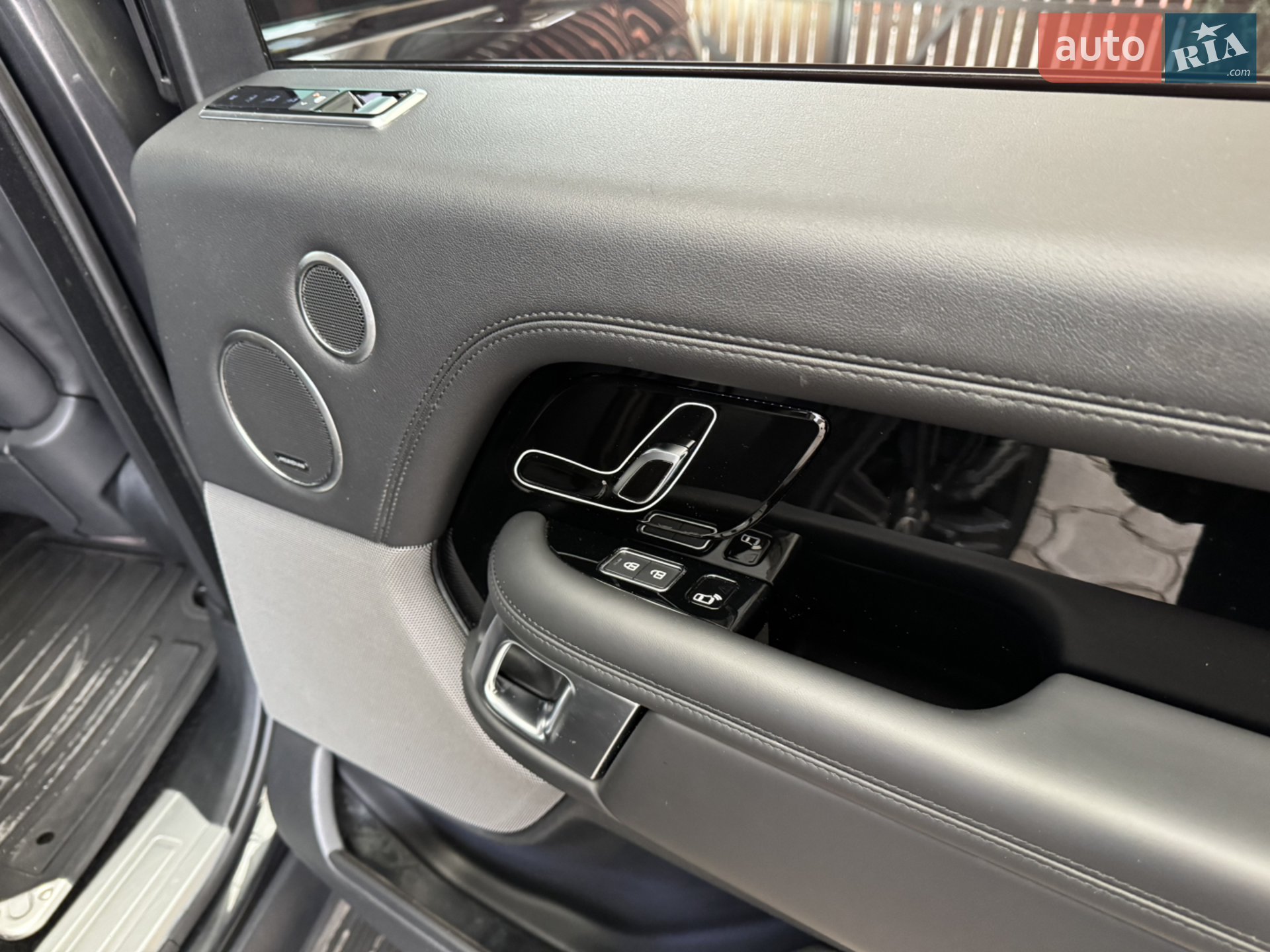 2021 Land Rover Range Rover - мініатюра 34