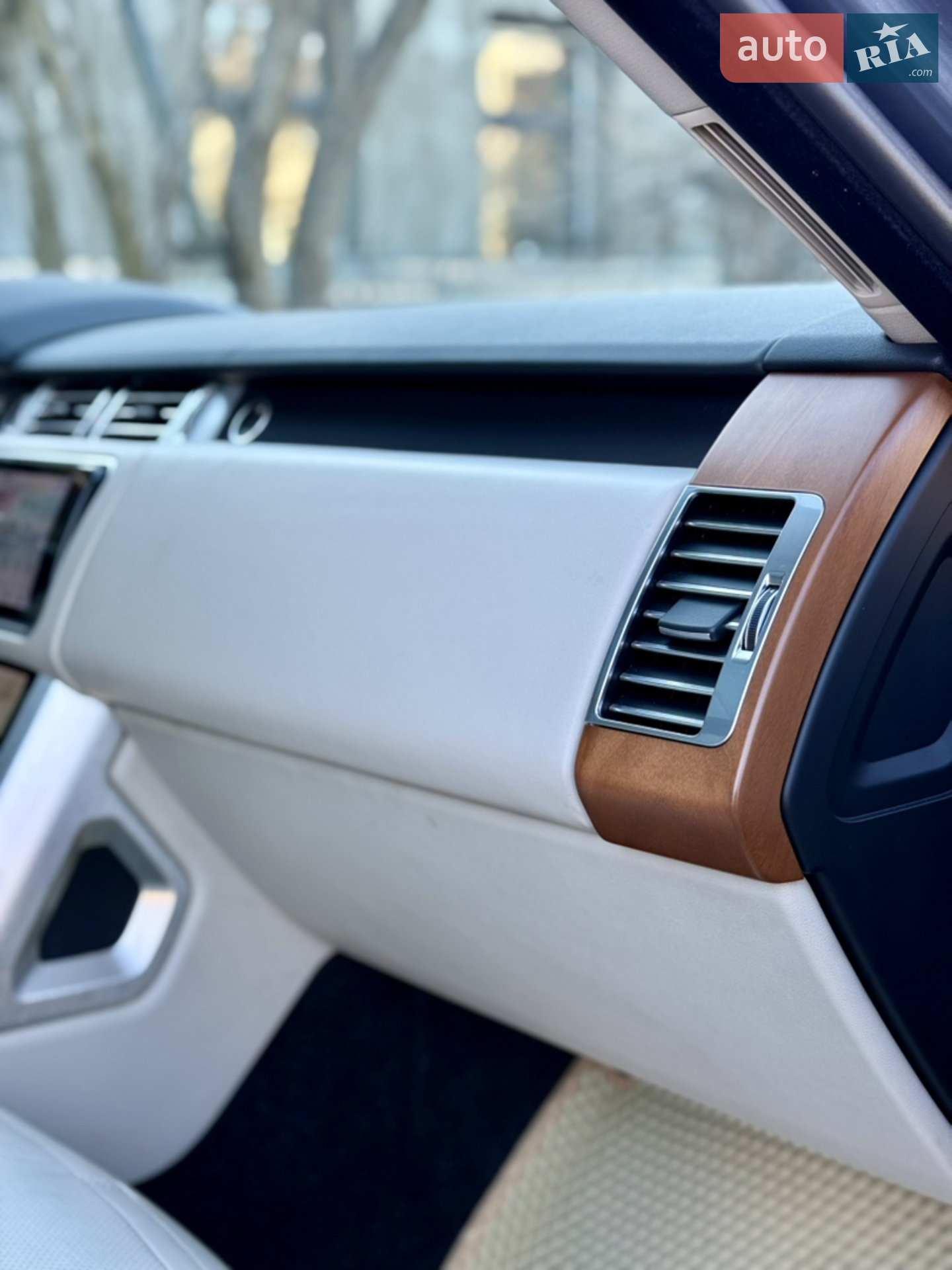 2018 Land Rover Range Rover - мініатюра 40