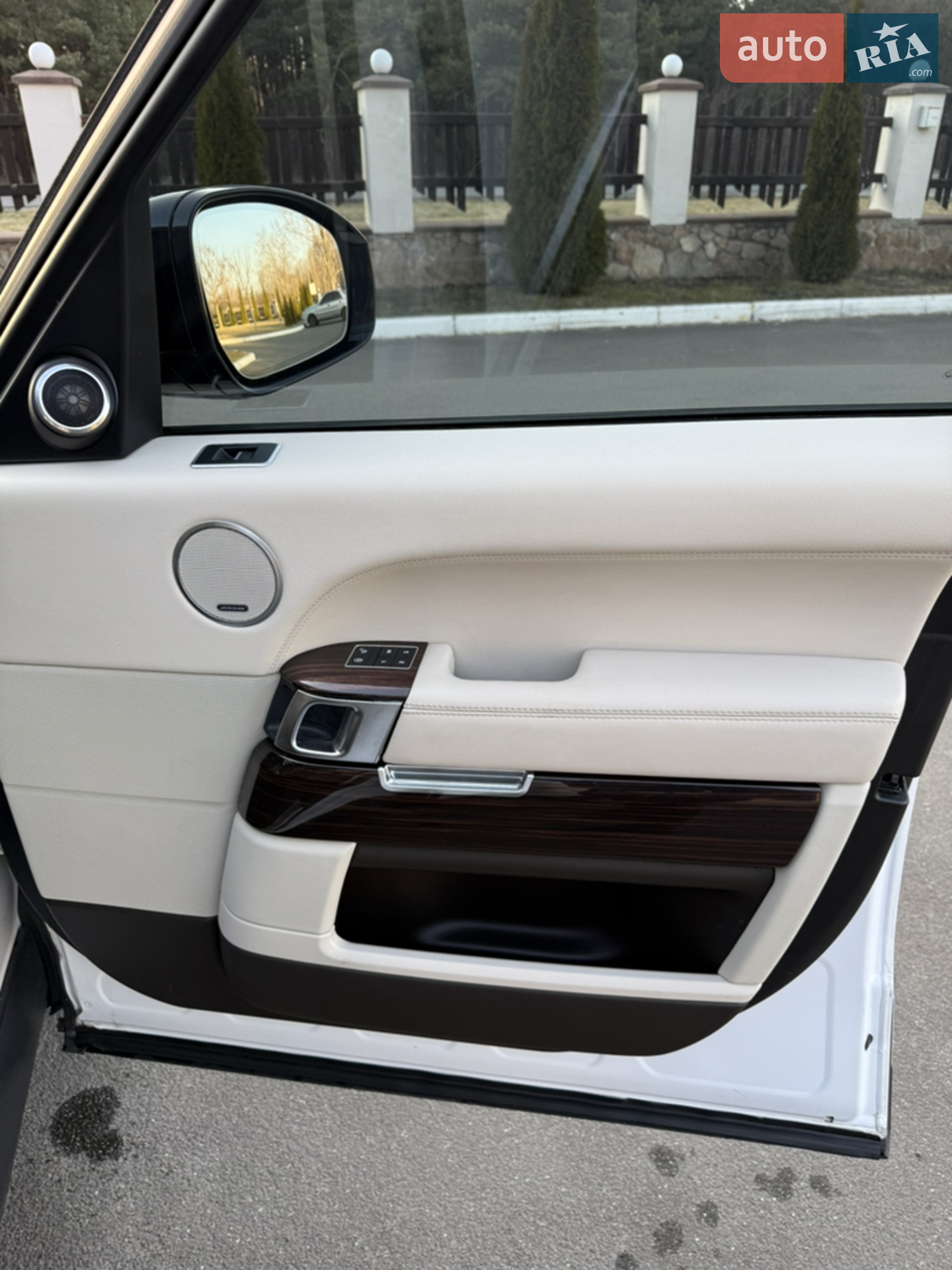 2017 Land Rover Range Rover - мініатюра 38