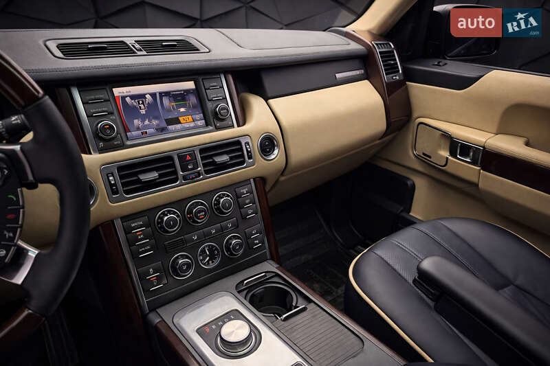 Позашляховик / Кросовер Land Rover Range Rover 2011 в Києві