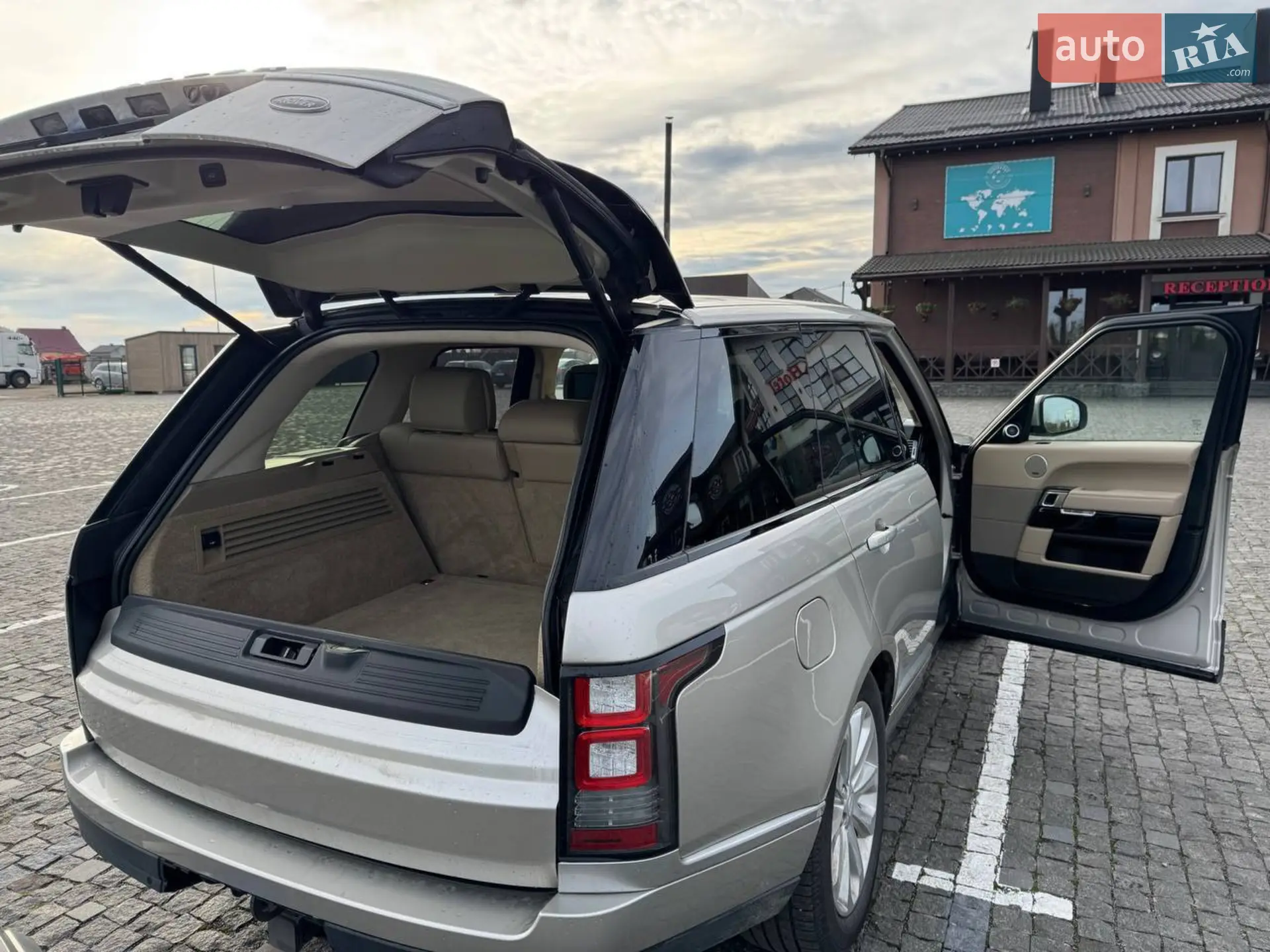 Land Rover Range Rover 2015 VIN SALGS2KF1GA270499 фото оголошення 12 з 23