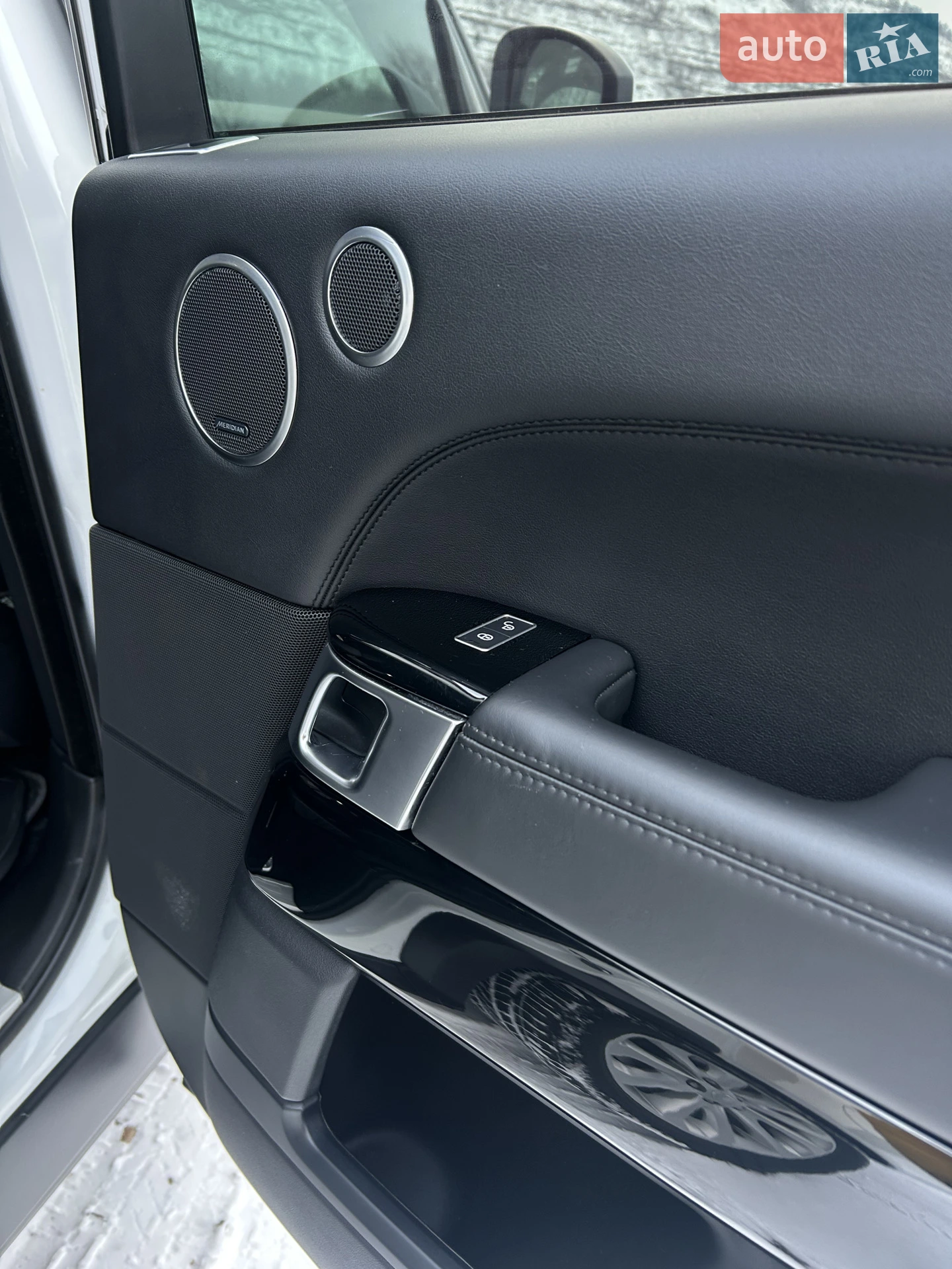 2016 Land Rover Range Rover - мініатюра 30