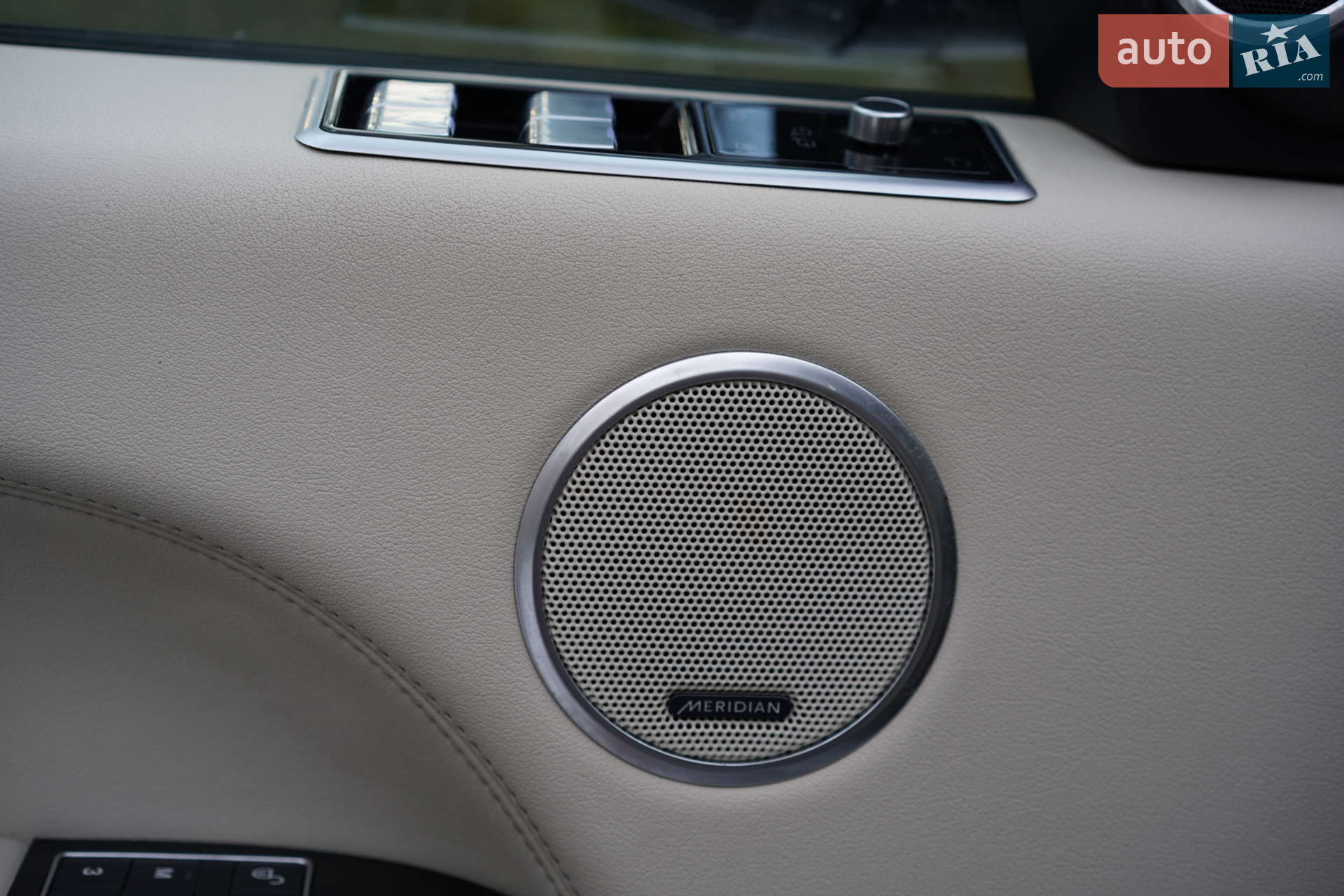 2016 Land Rover Range Rover - мініатюра 12