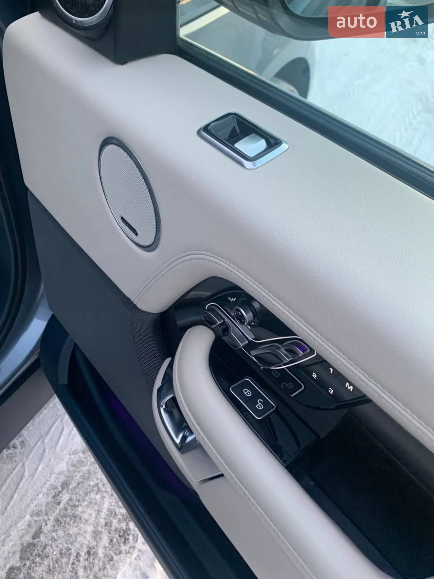 2019 Land Rover Range Rover - мініатюра 18