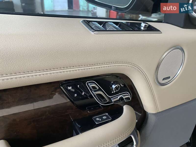 Внедорожник / Кроссовер Land Rover Range Rover 2018 в Одессе фото 44 Внедорожник / Кроссовер Land Rover Range Rover 2018 в Одессе