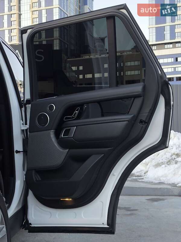 Внедорожник / Кроссовер Land Rover Range Rover 2018 в Киеве фото 37 Внедорожник / Кроссовер Land Rover Range Rover 2018 в Киеве