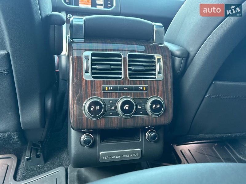 Внедорожник / Кроссовер Land Rover Range Rover 2015 в Тернополе