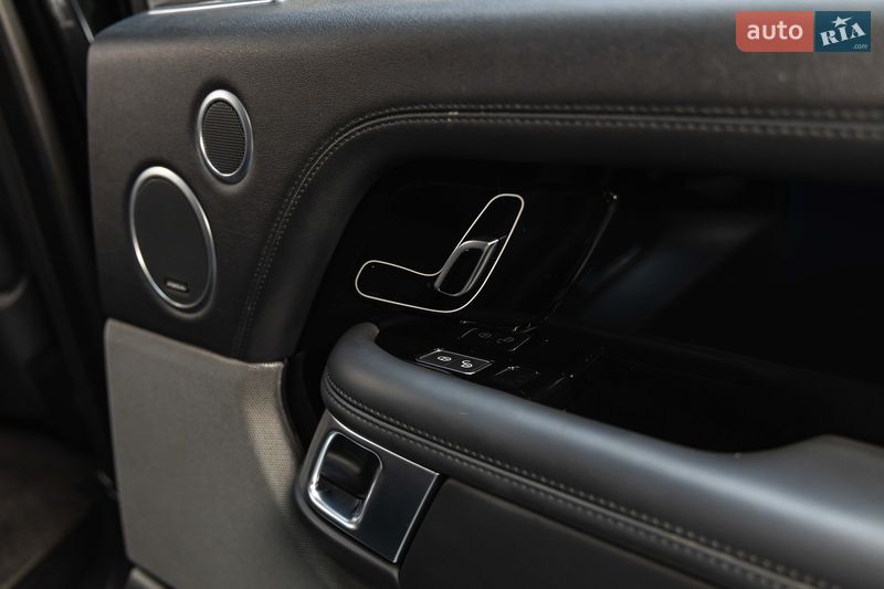 Внедорожник / Кроссовер Land Rover Range Rover 2018 в Луцке