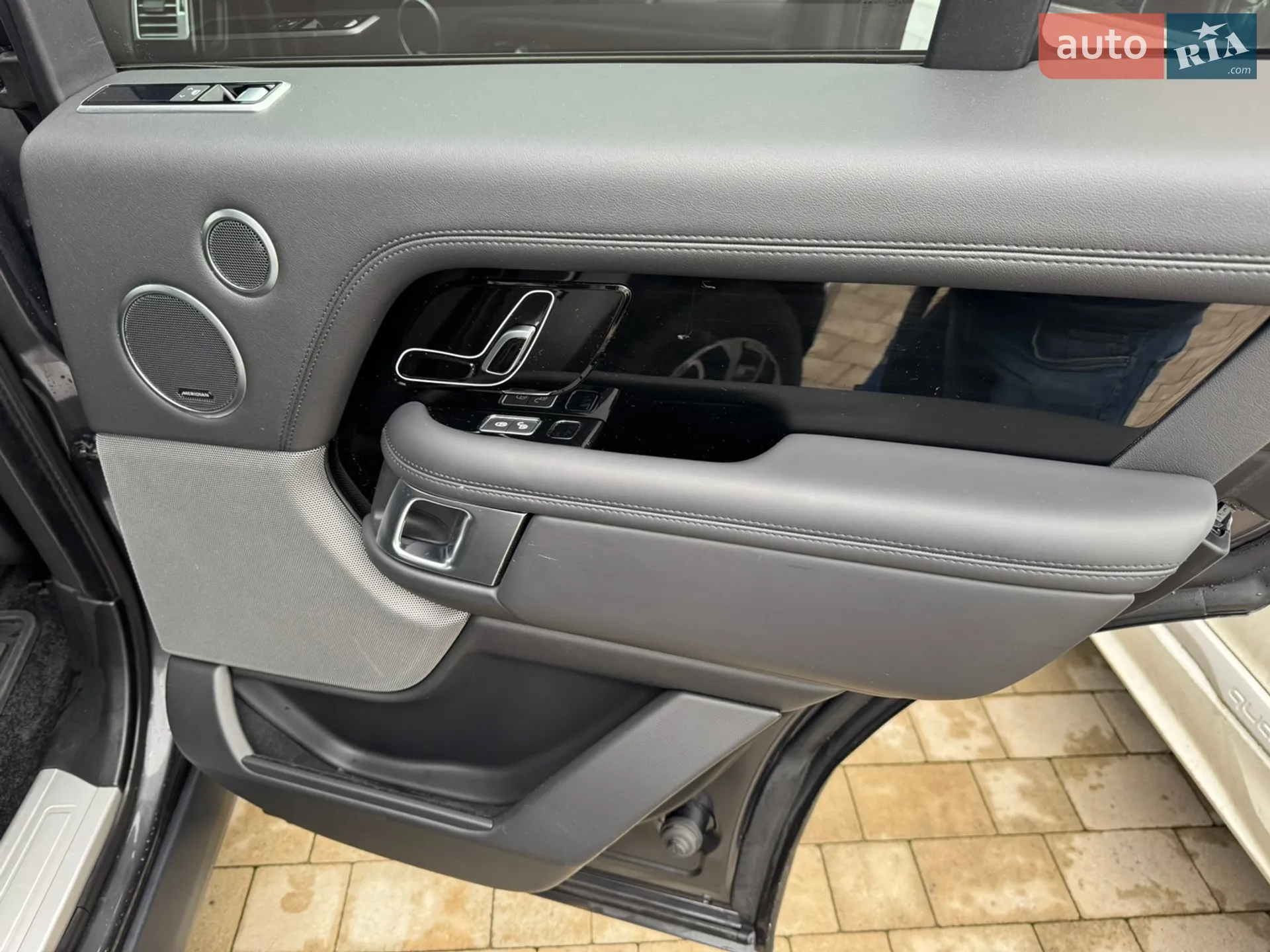 2020 Land Rover Range Rover - мініатюра 19