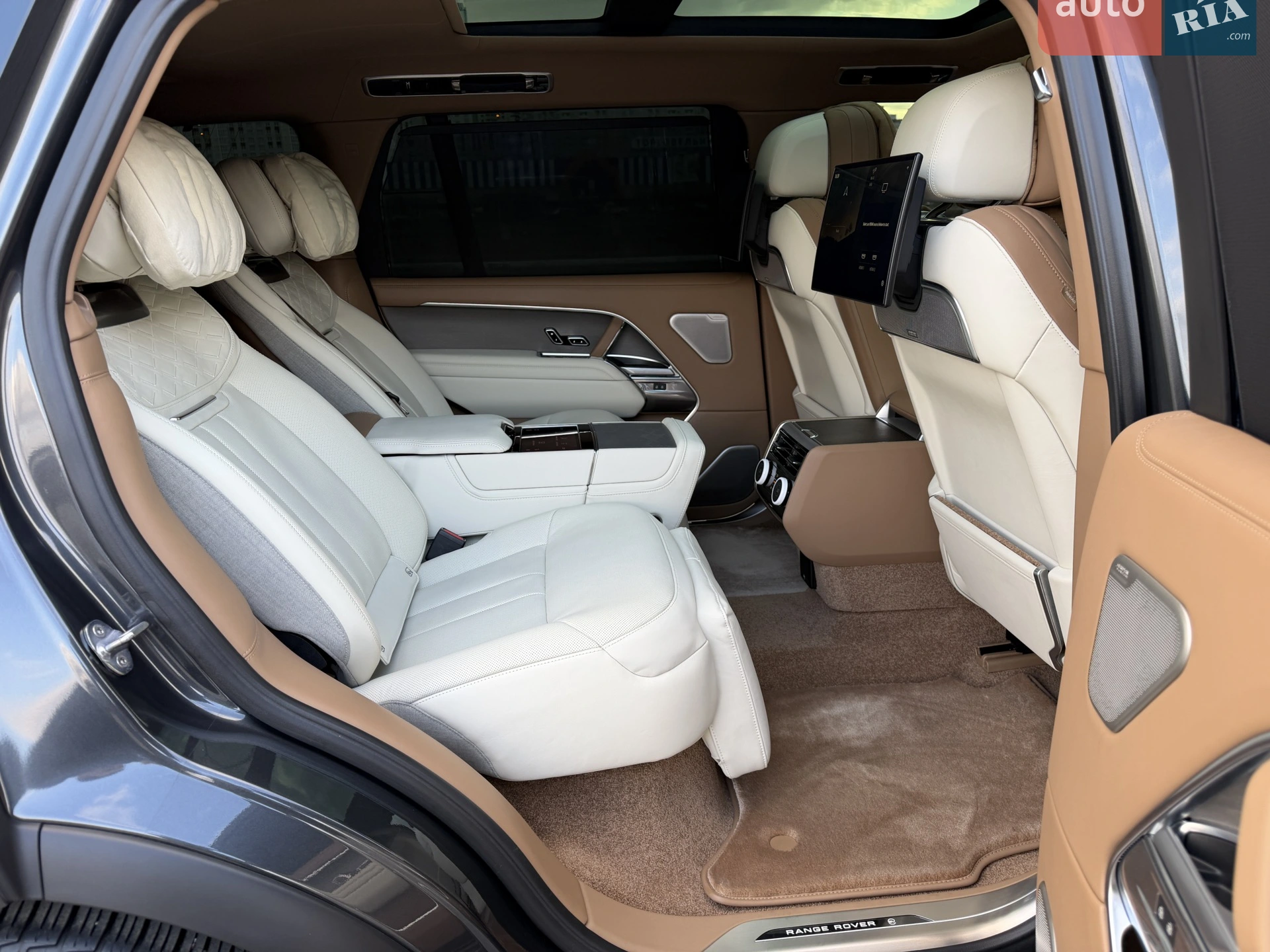 2023 Land Rover Range Rover - мініатюра 27
