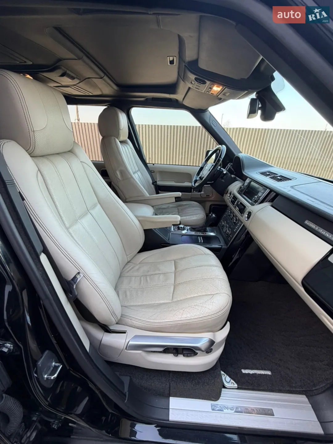 2011 Land Rover Range Rover - мініатюра 22