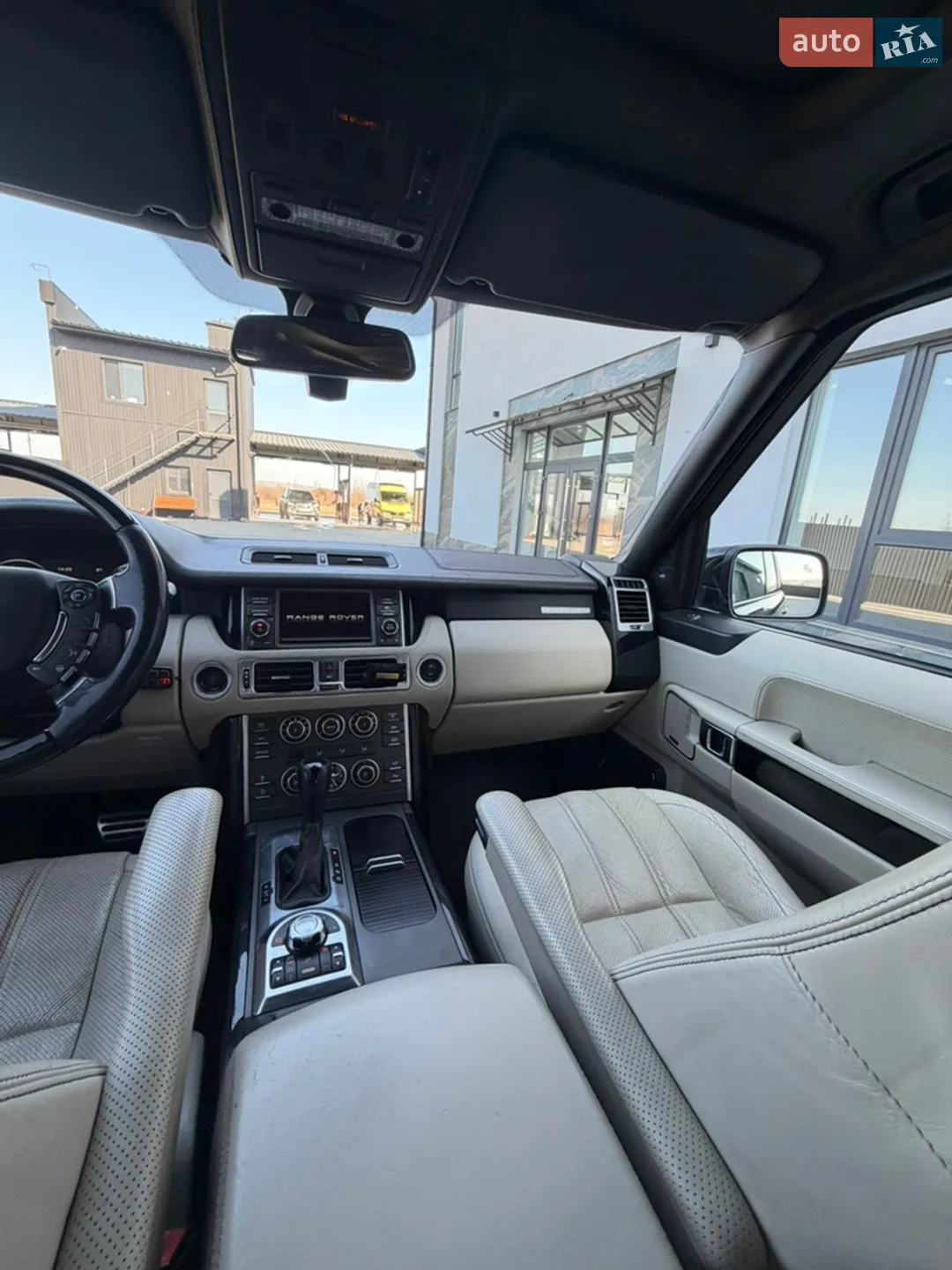 2011 Land Rover Range Rover - мініатюра 44