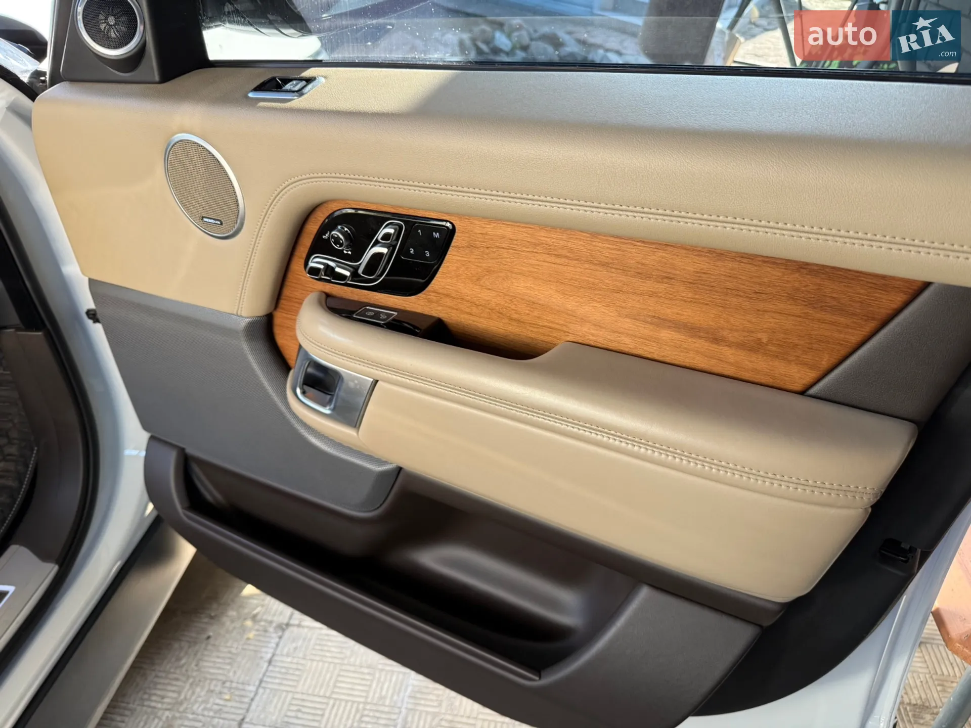 2019 Land Rover Range Rover - мініатюра 41
