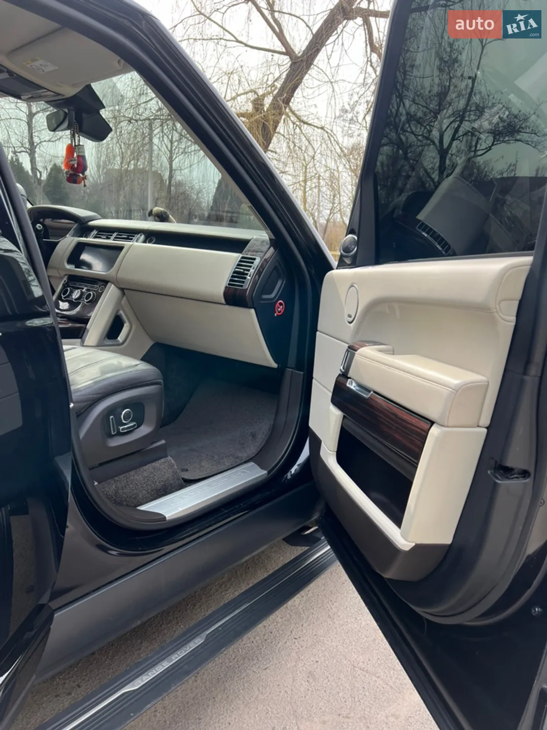 2017 Land Rover Range Rover - мініатюра 16