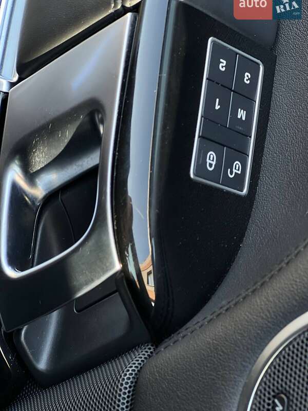 Внедорожник / Кроссовер Land Rover Range Rover 2016 в Киеве