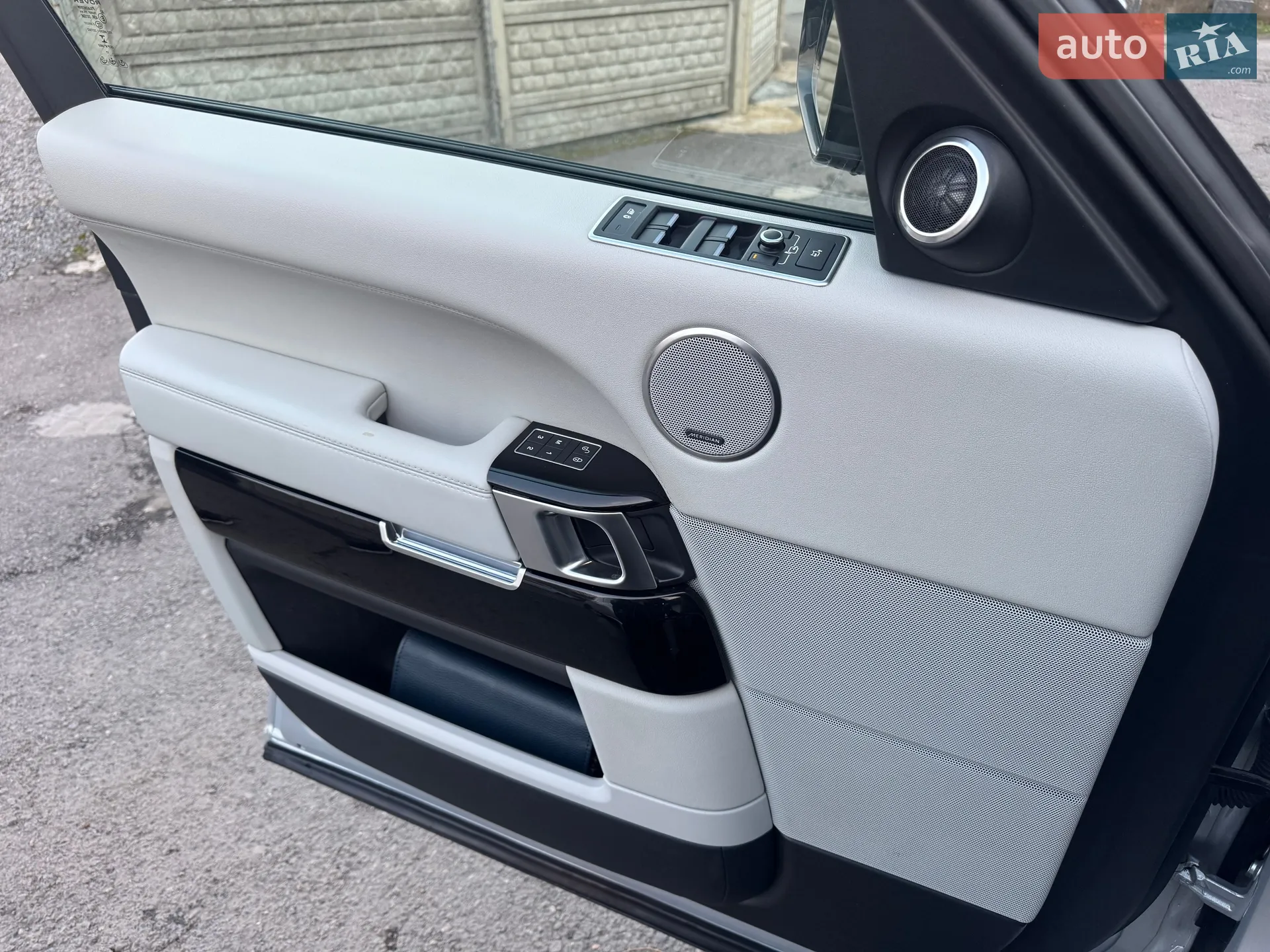 2017 Land Rover Range Rover - мініатюра 4