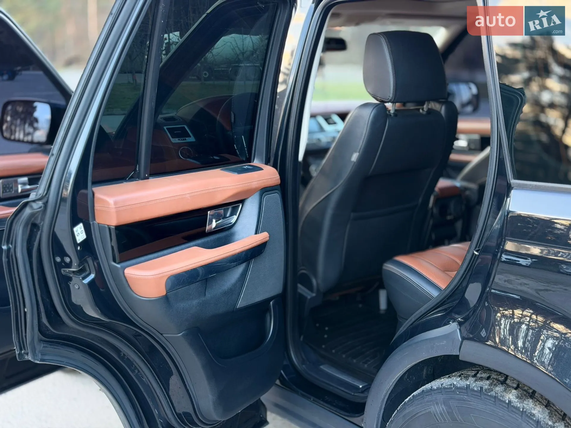 2011 Land Rover Range Rover - мініатюра 25
