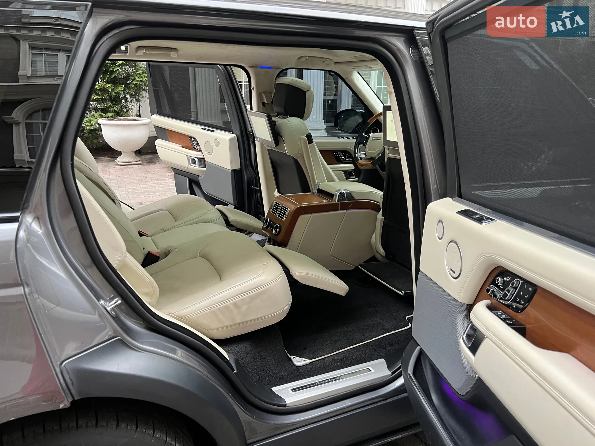 2018 Land Rover Range Rover - мініатюра 22