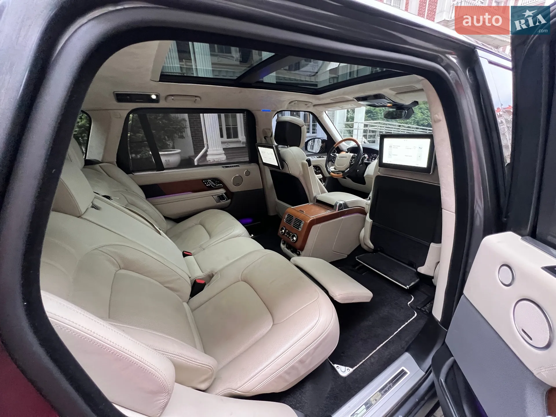 2018 Land Rover Range Rover - мініатюра 26